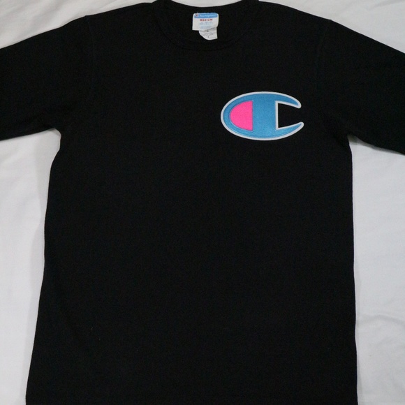 Champion Other - Vtg CHAMPION Oversize Patch Logo Crew T-shirt Sz Small Men Med Wmn